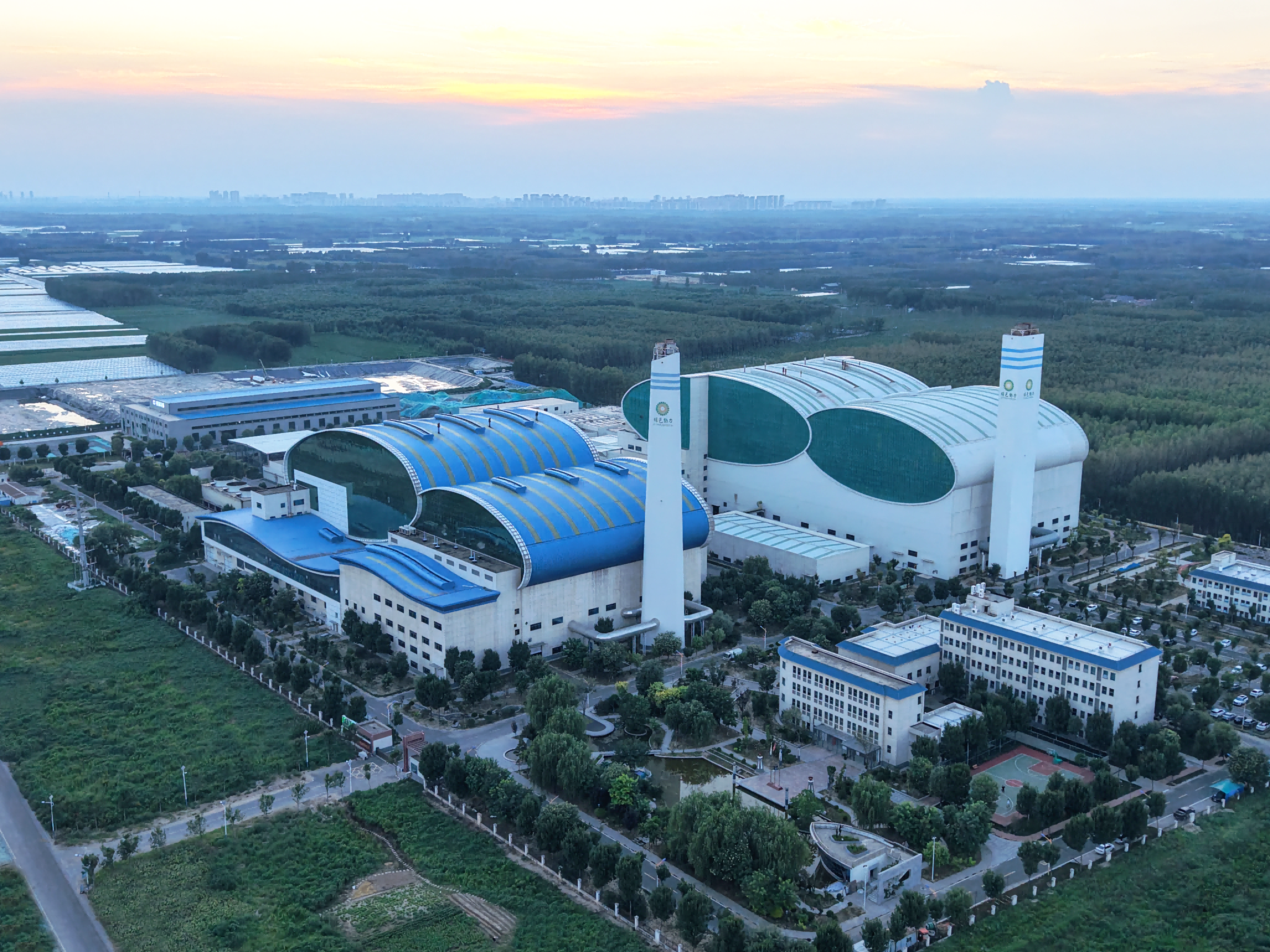 k8凯发成功研发垃圾池栅格智能畅通机械人系统 握别高危人为作业时期